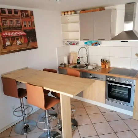 ホームステイ Zimmer In Kaiserslautern カイザースラウテルン