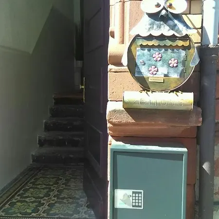 ホームステイ Zimmer In Kaiserslautern