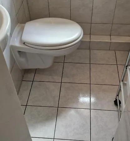 Zimmer In Apartment