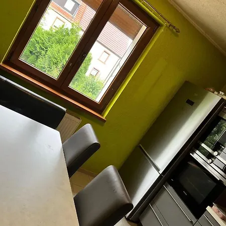 Zimmer In Apartment